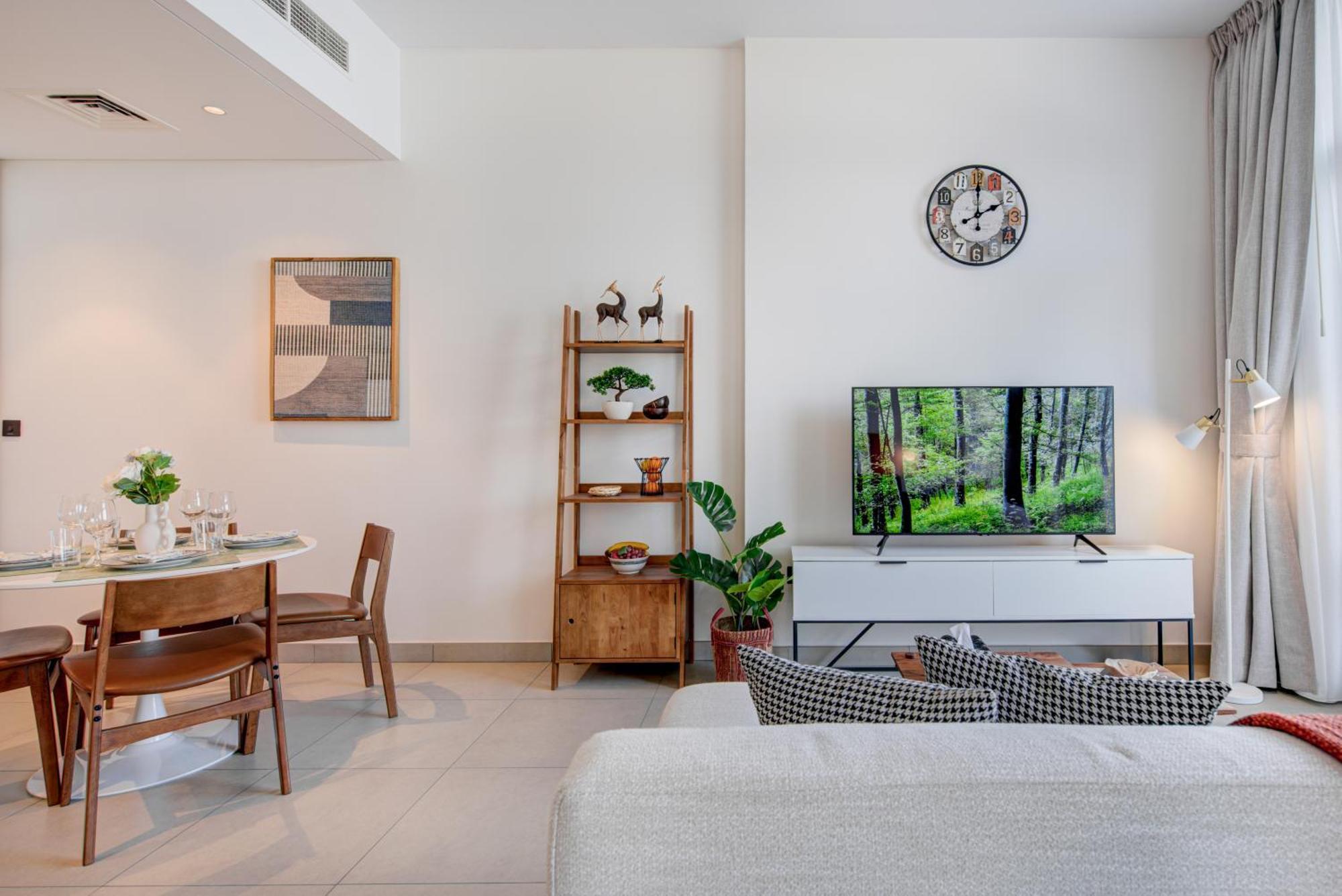 Offer Get 2 Bedroom At Price Of 1 Bedroom Near Hills Mall Apartment *
