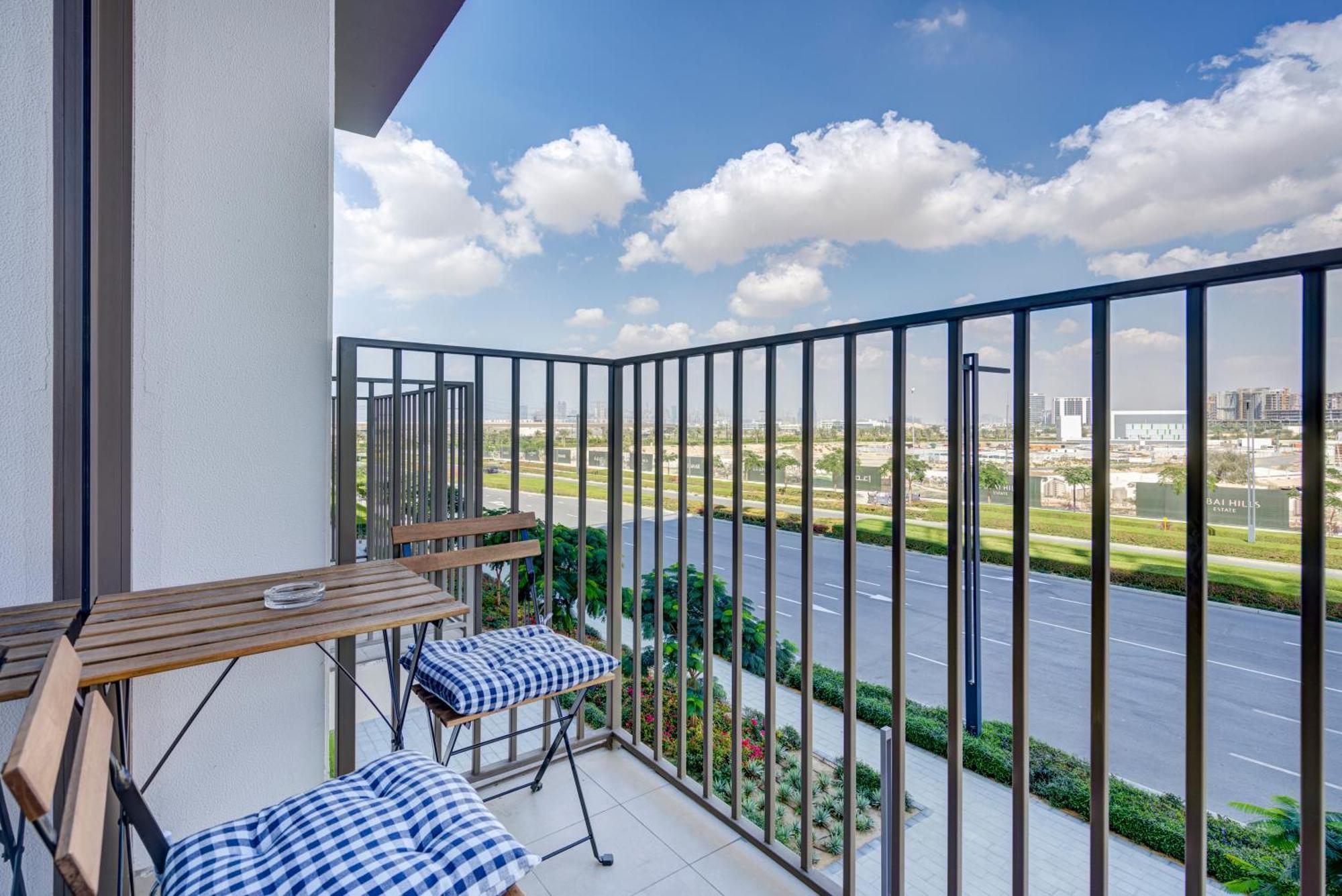 Offer Get 2 Bedroom At Price Of 1 Bedroom Near Hills Mall