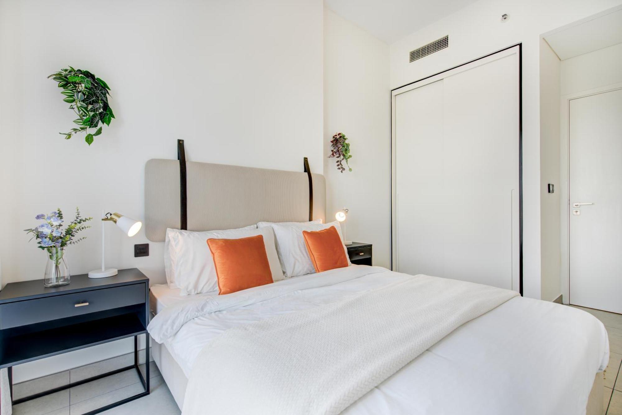 Offer Get 2 Bedroom At Price Of 1 Bedroom Near Hills Mall Apartment Dubai