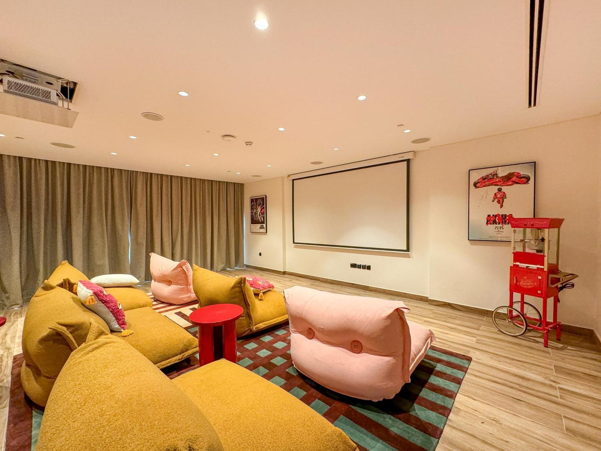 Offer Get 2 Bedroom At Price Of 1 Bedroom Near Hills Mall
